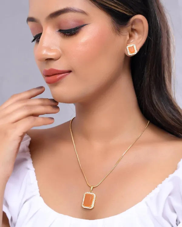 Orange_Sapphire_Sapphire_Gemstone_Ethnic_Pandent_With_Earring_Set_|_Stone_Jewellery_Set_For_Women_And_Girls
