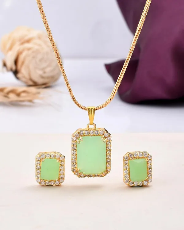 Parrot_Green_Sapphire_Gemstone_Ethnic_Pandent_With_Earring_Set_|_Stone_Jewellery_Set_For_Women_And_Girls