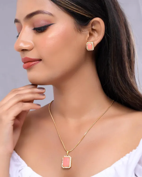 Light_Pink_Sapphire_Sapphire_Gemstone_Ethnic_Pandent_With_Earring_Set_|_Stone_Jewellery_Set_For_Women_And_Girls