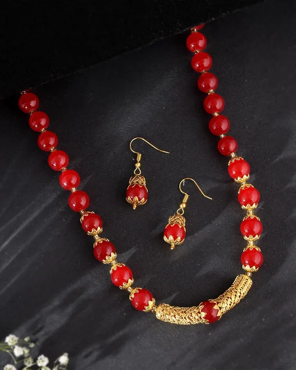 Red_Sapphire_Shine_Round_Beads_Ethnic_Gold_Line_Necklace_With_Earring_Set_|_Gemstone_Jewellery_Set_For_Women_And_Girls