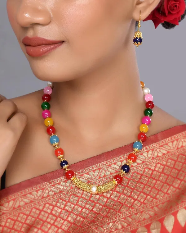Gold_Shine_Round_Beads_Ethnic_Gold_Line_Necklace_With_Earring_Set_|_Gemstone_Jewellery_Set_For_Women_And_Girls