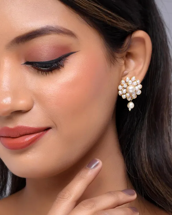 Gold_Plated_Flower_Design_Stud_Earring_For_Women_&_Girl_|_Light_Weight_Fashion_Jewelry
