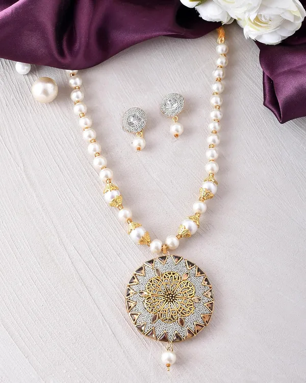 White_Pearl_Shine_Beads_Round_Shape_Necklace_With_Earring_Set_|_Gemstone_Jewellery_Set_For_Women_And_Girls