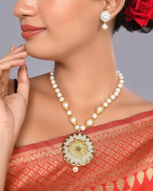 White_Pearl_Shine_Beads_Round_Shape_Necklace_With_Earring_Set_|_Gemstone_Jewellery_Set_For_Women_And_Girls