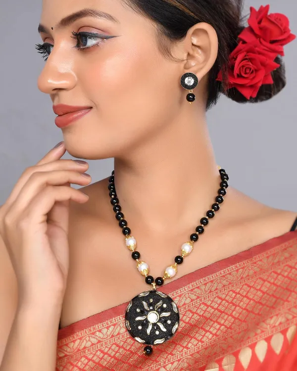 Black_Onyx__Beads_Necklace_With_Earring_Set_For_Women_|_Gemstone_Jewellery_Set_For_All_Occasion