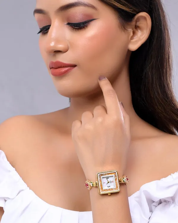 Gold_Wrist_Watch_For_Women_With_Gemstone_|_Stylish_Watch_With_Adjustable_Strip