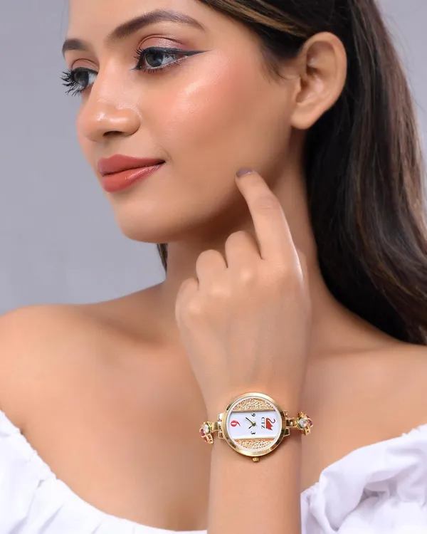 Gold_Wrist_Watch_For_Women_With_Gemstone_|_Stylish_Watch_With_Adjustable_Strip