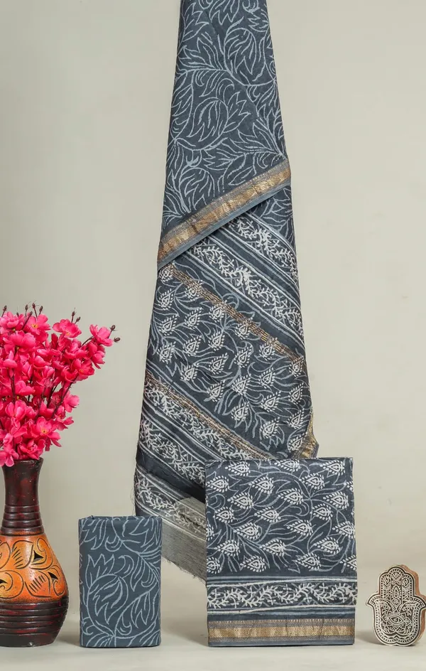 Unstitched_Blue_and_White_Block_printed_Maheshwari_Silk_three_piece_suit_set
