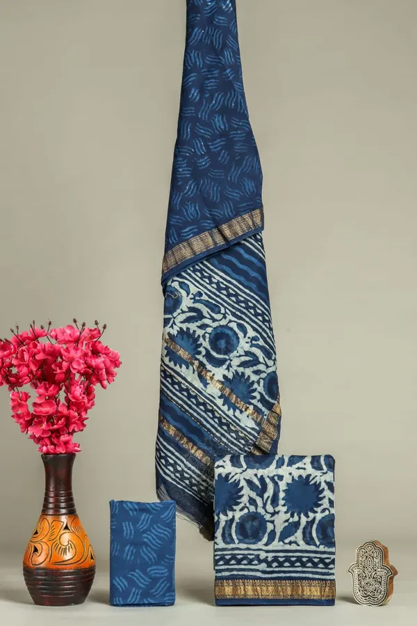 Unstitched_Blue_and_White_Block_printed_Maheshwari_Silk_three_piece_suit_set