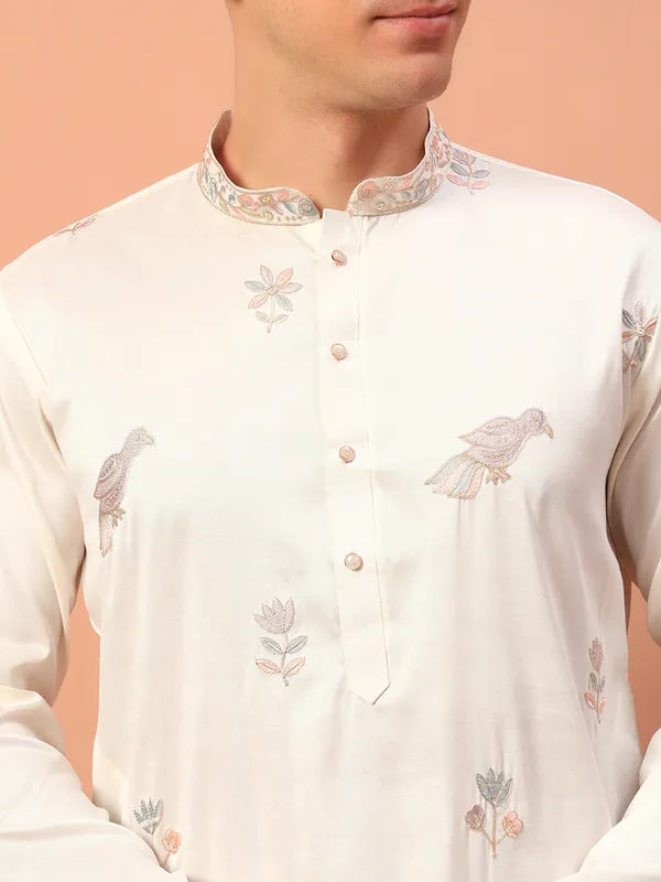 Men's_Off-White_Cotton_Slub_Embroidered_Bird_&_Floral_Sequin_Kurta