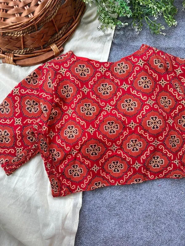 The_intricate_Ajrakh-style_print_paired_with_the_wood-finish_buttons