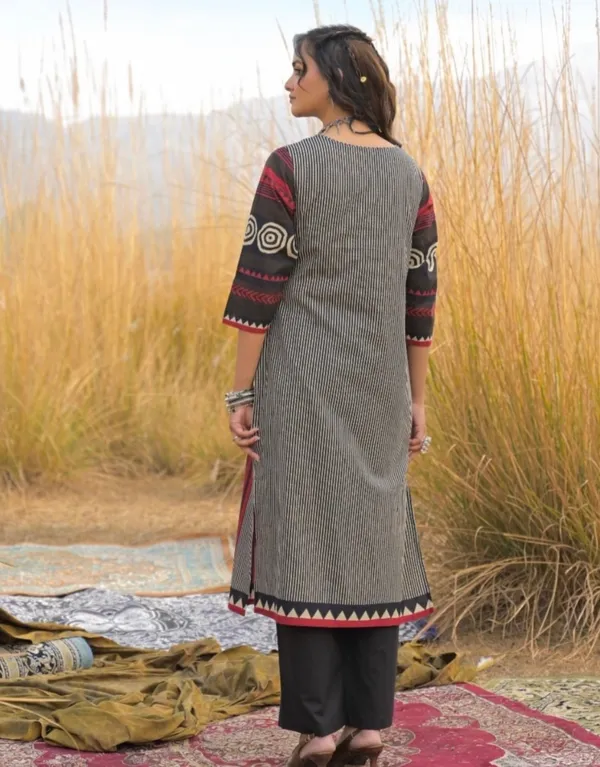 Nusrat_maroon_Kutch_Blockprint_Kurta_Set