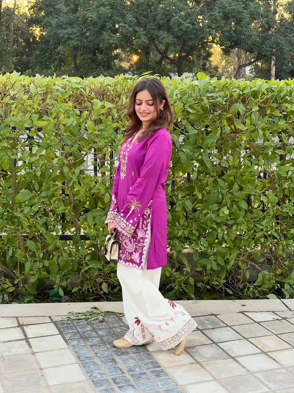Heer_Heavy_Embroidered_Kurta_Set