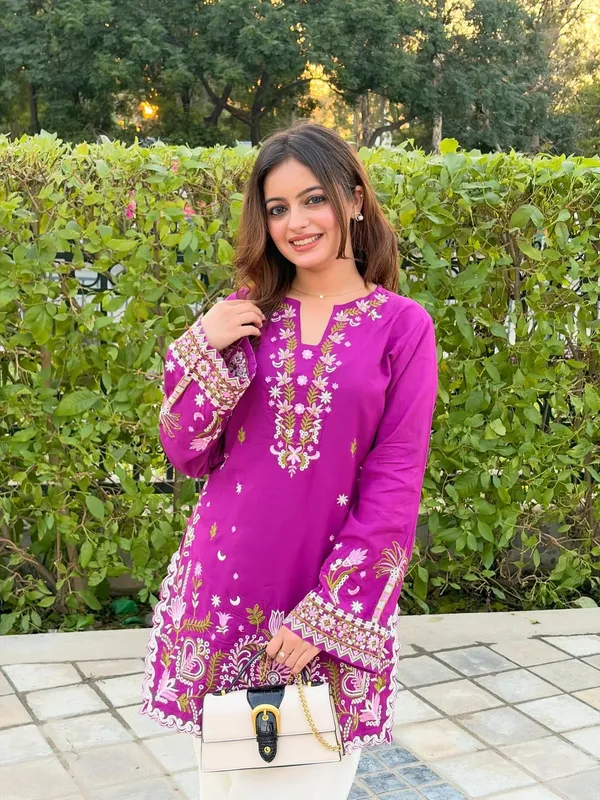 Heer_Heavy_Embroidered_Kurta_Set