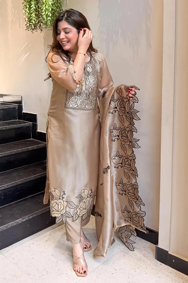 Luxe_Organza_Designer_Kurta_Set