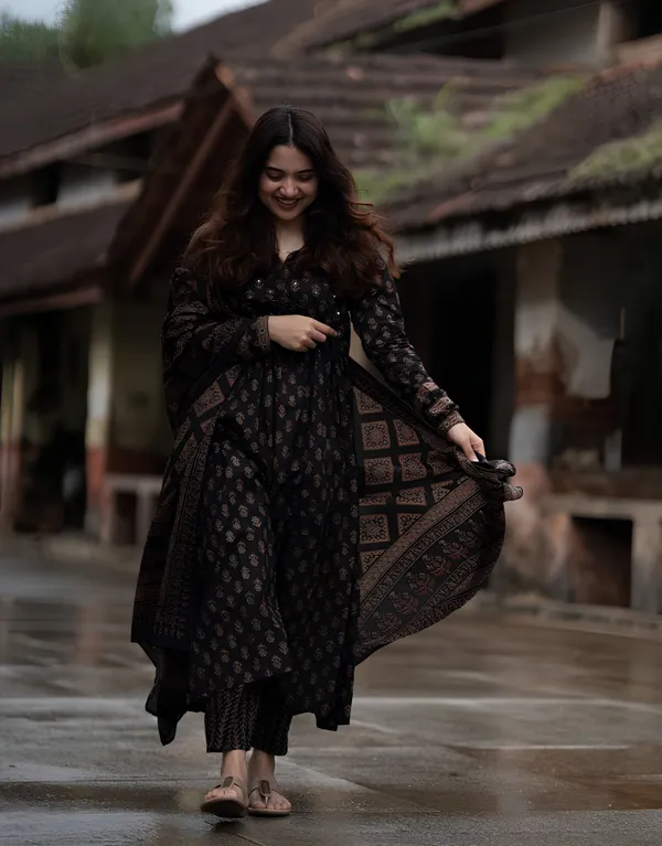 Black_Anarkali_Style_Ajrakh_Printed_V-_Neck_Cotton_Kurti_Pant_with_Dupatta_(Set_of_3)