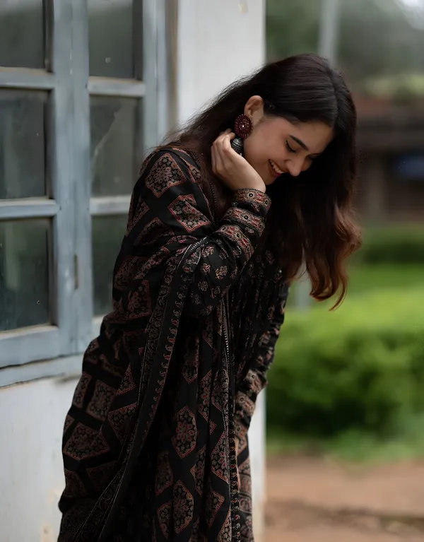 Black_Anarkali_Style_Ajrakh_Printed_V-_Neck_Cotton_Kurti_Pant_with_Dupatta_(Set_of_3)