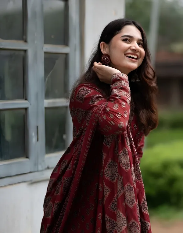 Royal_Maroon_Anarkali_Style_Ajrakh_Printed_V-_Neck_Cotton_Kurti_Pant_with_Dupatta_(Set_of_3)
