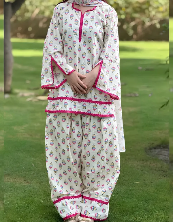 Women’s_Premium_Floral_Printed_3_Pc_Kurta_Palazzo_&_Dupatta_Set