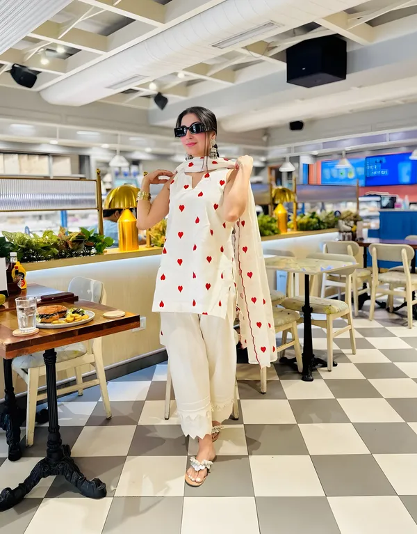 Ivory_Love_Printed_Kurta_Set