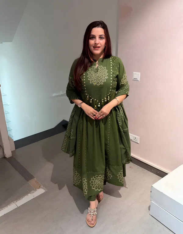 Designer_Olive_Green_Bandhani_Aline_Kurti_Set