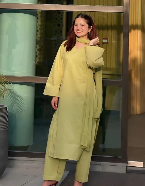 Women’s_Premium_Solid_Olive_Green_3_Pc_Kurta_Pant_&_Dupatta_Set