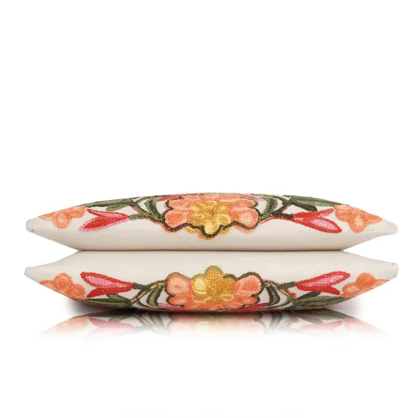 EVEDA_Floral_Embroidered_Handbag