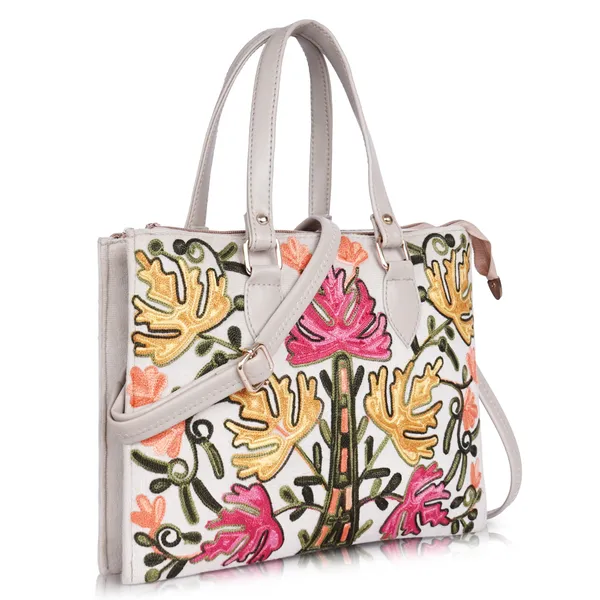 Floral_Embroidered_Shoulder_Bag