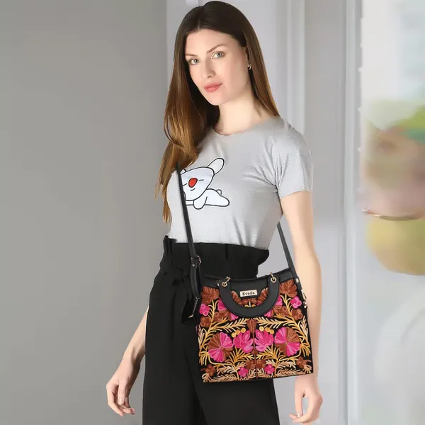 Black_Leather_Gorgeous_Embrodeiry_Stylish_Design_Hobo_Handbag_For_Women
