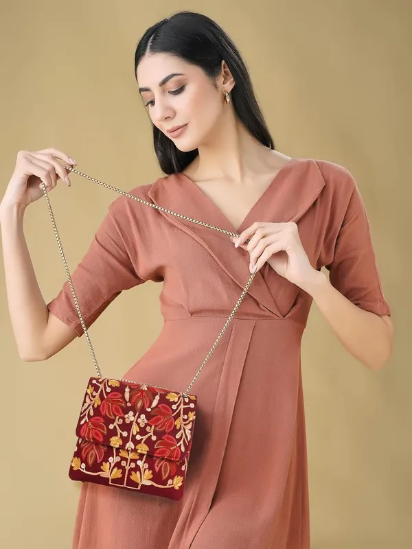 Maroon_Floral_Embroidered_Sling_Bag_With_Gold_Chain_Straps_For_Women