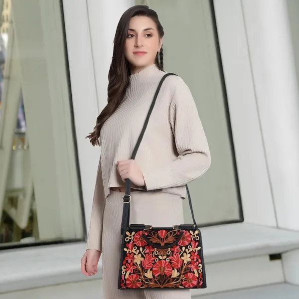 Black_Leather_Stylish_Trendy_Design_Shoulder_Crossbody_Hobo_Handbag_For_Women