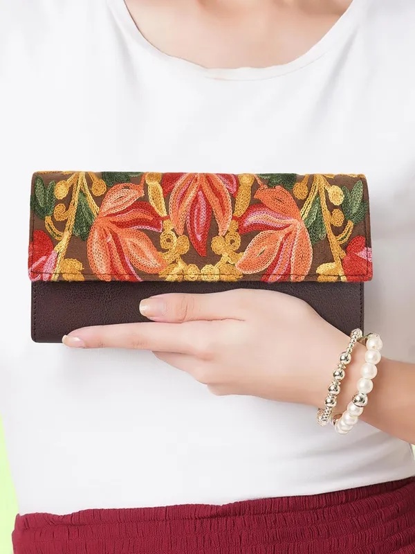 Brown_Gorgeous_Embrodeiry_Clutch_Ladies_Party_Wedding_Purse_Bag_For_Women