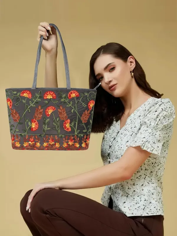 Grey_Leather_Gorgeous_Embrodeiry_Stylish_Design_Tote_Hobo_Handbag_For_Women