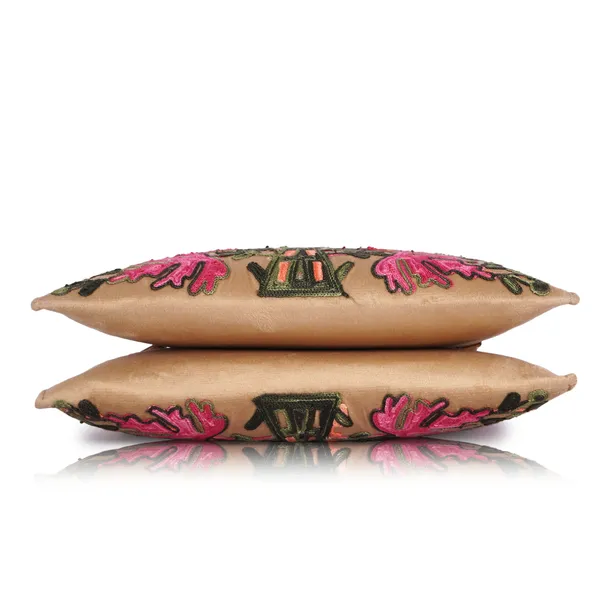 Floral_Embroidered_Shoulder_Bag