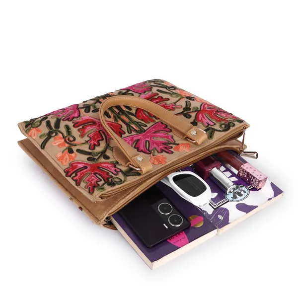 Floral_Embroidered_Shoulder_Bag