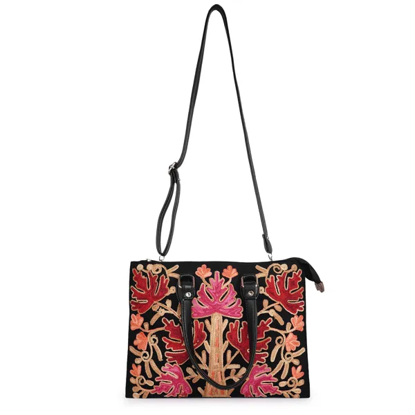 Floral_Embroidered_Shoulder_Bag