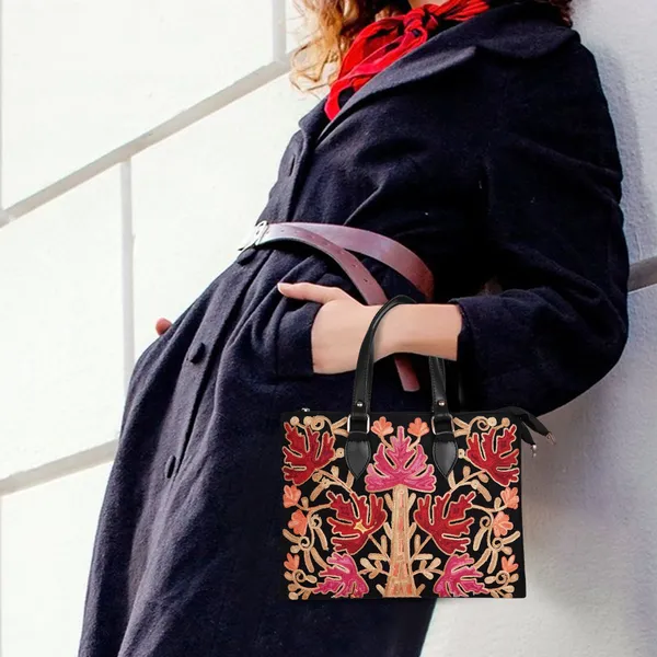 Floral_Embroidered_Shoulder_Bag