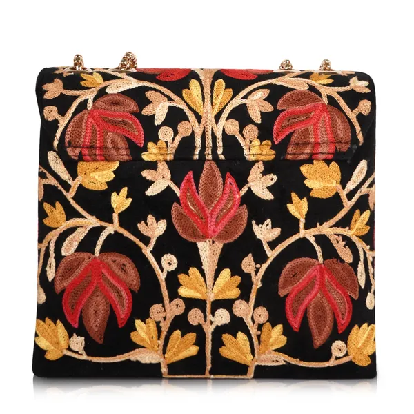 Black_Leather_Stylish_Fancy_Gorgeous_Embroidered_Design_Crossbody_Gold_Chain_Side_Sling_Bag_For_Women