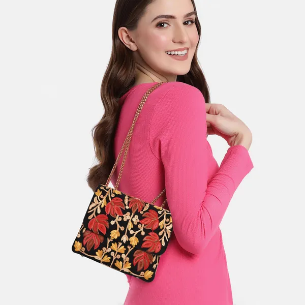Black_Leather_Stylish_Fancy_Gorgeous_Embroidered_Design_Crossbody_Gold_Chain_Side_Sling_Bag_For_Women