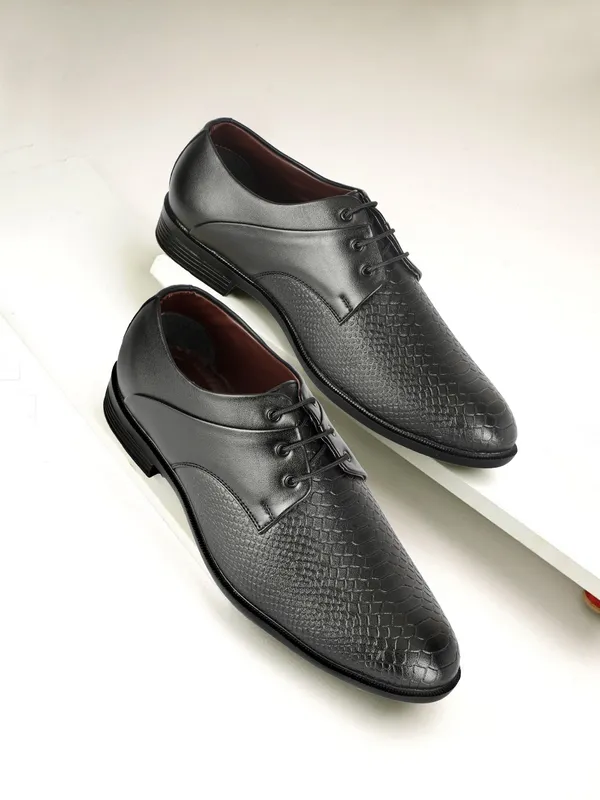 Black_Synthetic_Leather_Airmix_Sole_Shoes_For_Men