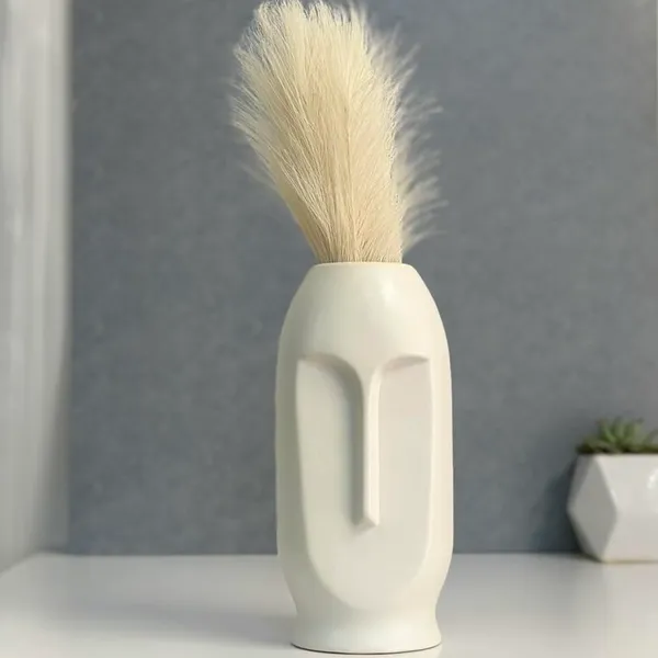 Long_White_Face