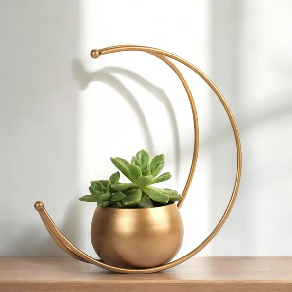 Golden_Geometric_Metal_Flower_Vase_|_Modern_Table_Centerpiece_for_Living_Room_&_Office_Decor