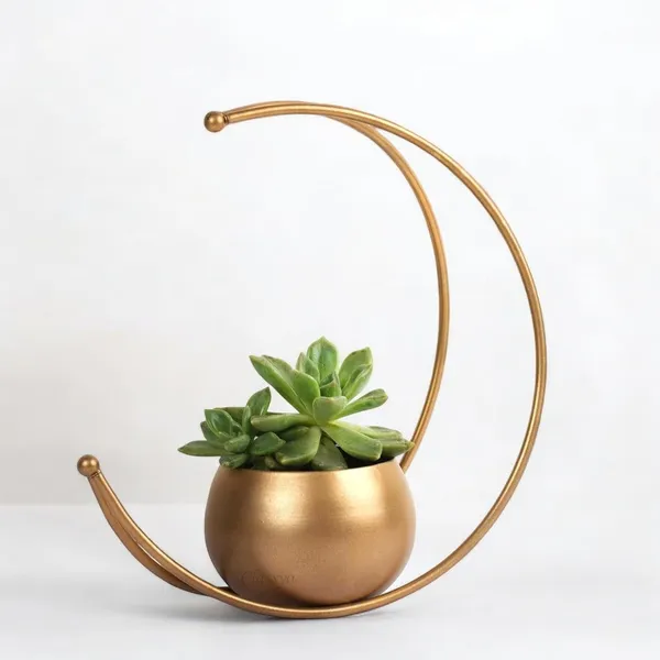 Golden_Geometric_Metal_Flower_Vase_|_Modern_Table_Centerpiece_for_Living_Room_&_Office_Decor