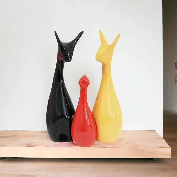 Black,_Yellow_&_Red_Deer_Family_Showpieces