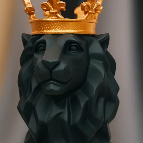 Majestic_King_Lion_Figurine_���_Black_&_Gold_Resin_Statue_by_Urban_Sense
