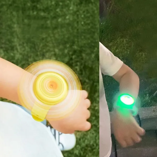 Led_Light_Spinning_Slap_Band_Toy_For_Kids_Boy_Girl(Pack_Of_1)