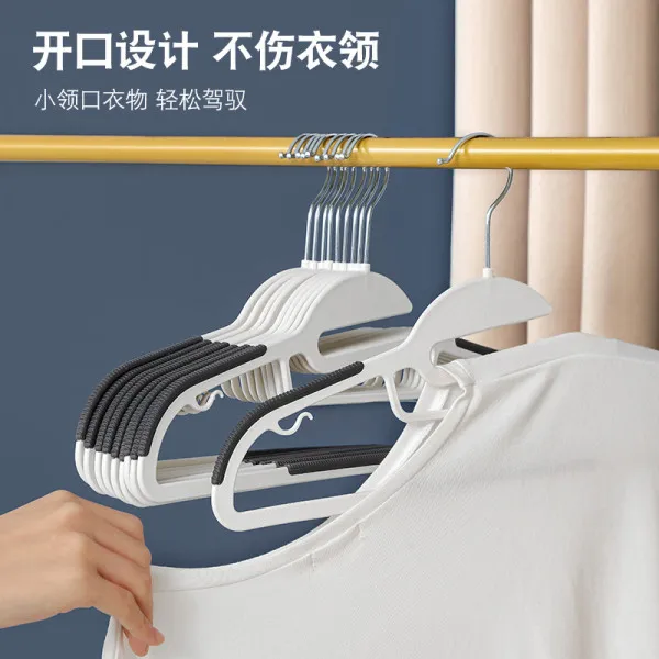 Plastic_Flexible_Clothes_Hangers_(Pack_Of_6)