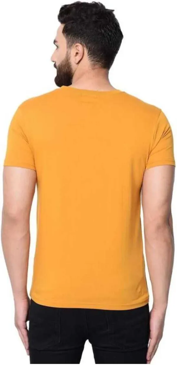 Yellow_Cotton_Blend_Half_Sleeve_Solid_Round_Neck_Regular_T-Shirt_For_Men