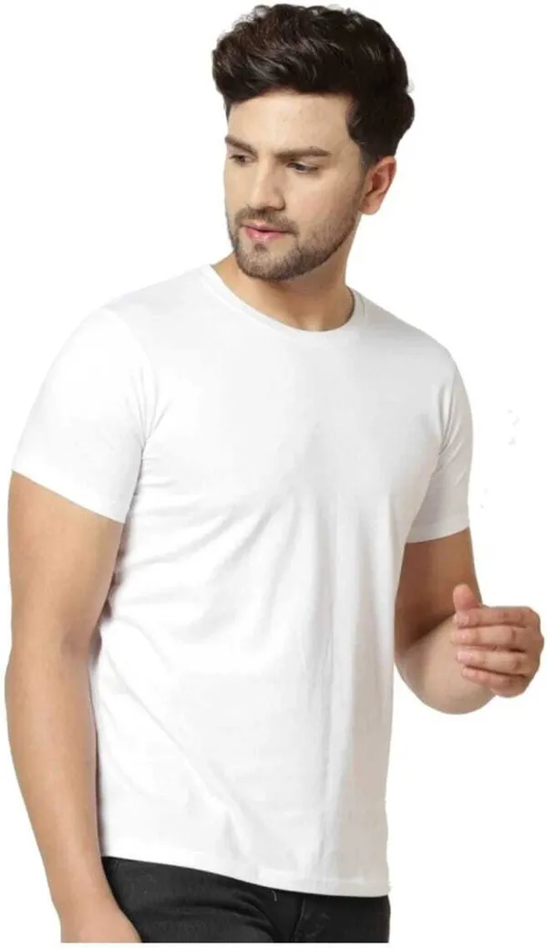 White_Cotton_Blend_Half_Sleeve_Solid_Round_Neck_Regular_T-Shirt_For_Men