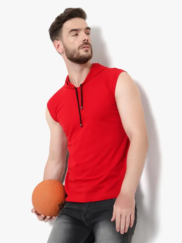 Red_Cotton_Blend_Sleeveless_Solid_Hooded_Neck_Regular_T-Shirt_For_Men
